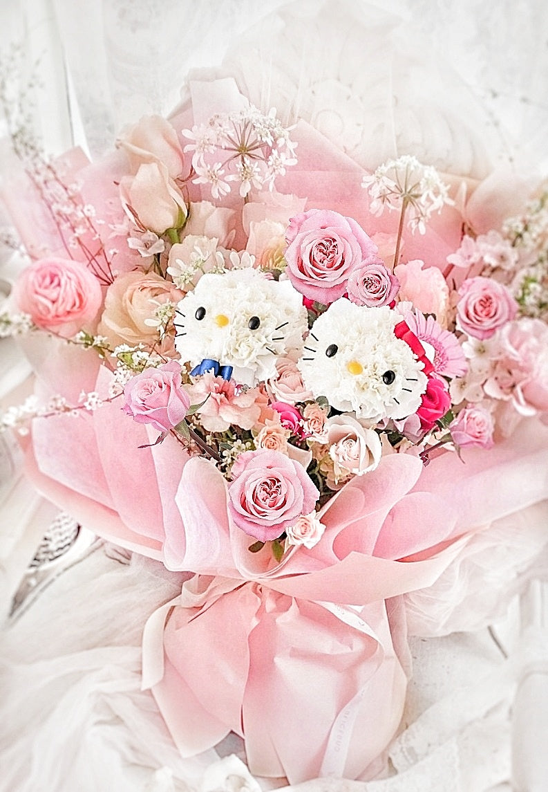 Luna Ren's Hello Kitty Bouquet